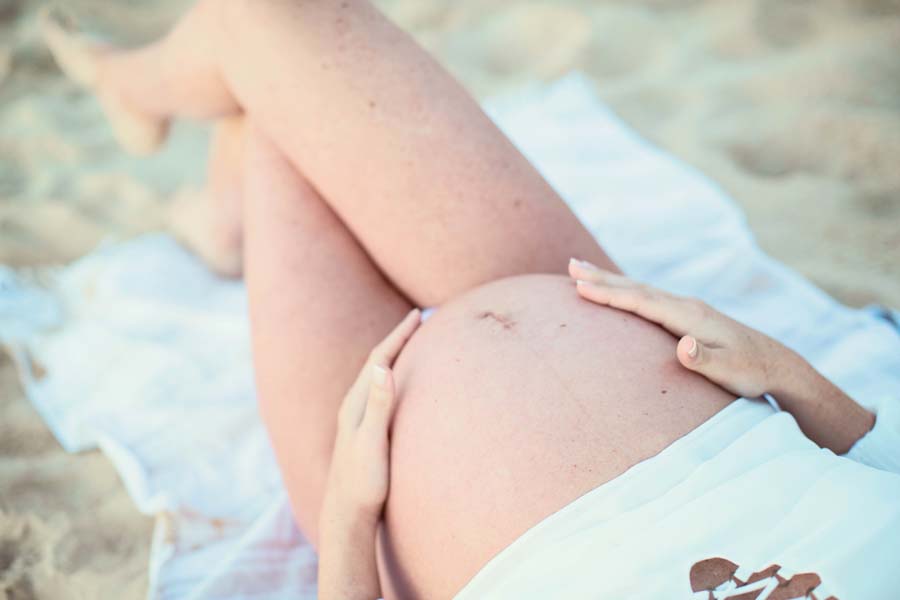 maternity photographer Sunshine Coast